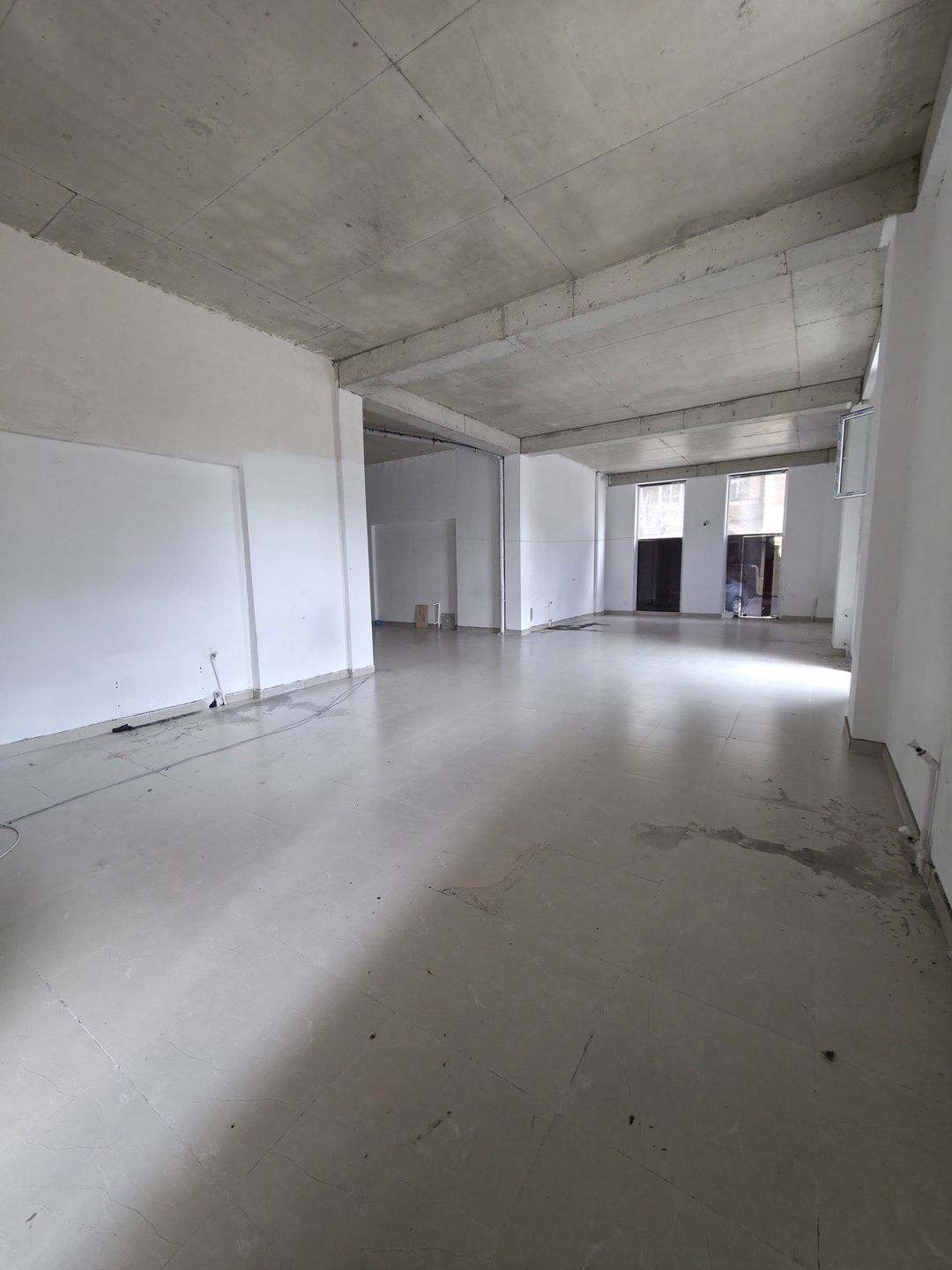 İcarəyə verilir obyekt 300 m² — Əmlak, Bakı (2)