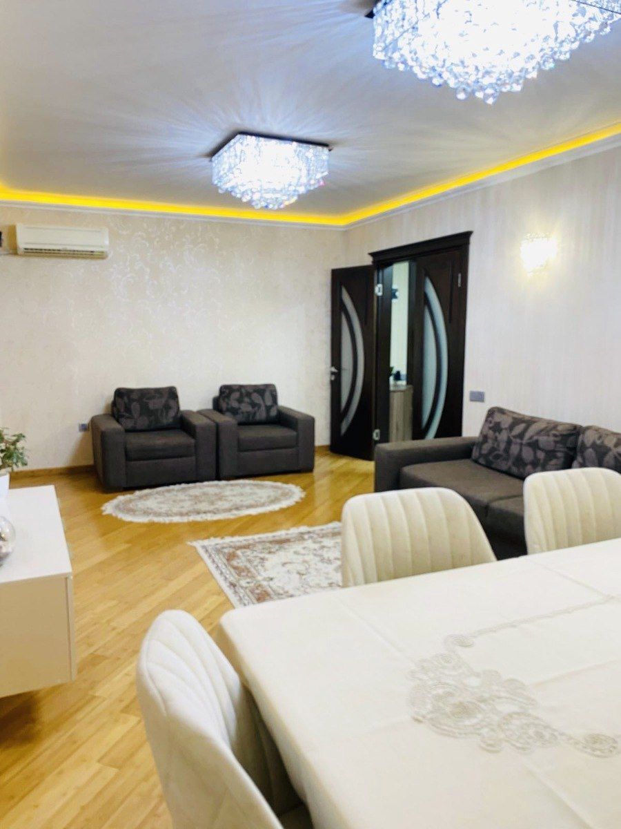 Satılır 3 otaqlı köhnə tikili 100 m² — Mənzil, Bakı (3)