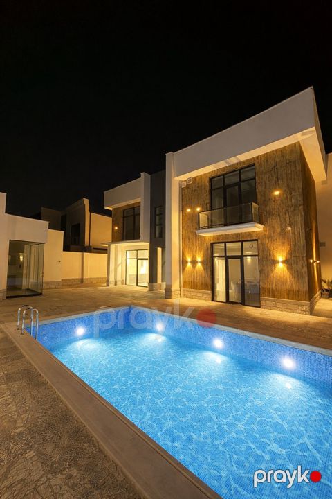 İcarəyə verilir 5 otaqlı həyət evi/bağ evi 240 m²