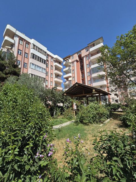 Satılır 4 otaqlı yeni tikili 150 m² — Bakı