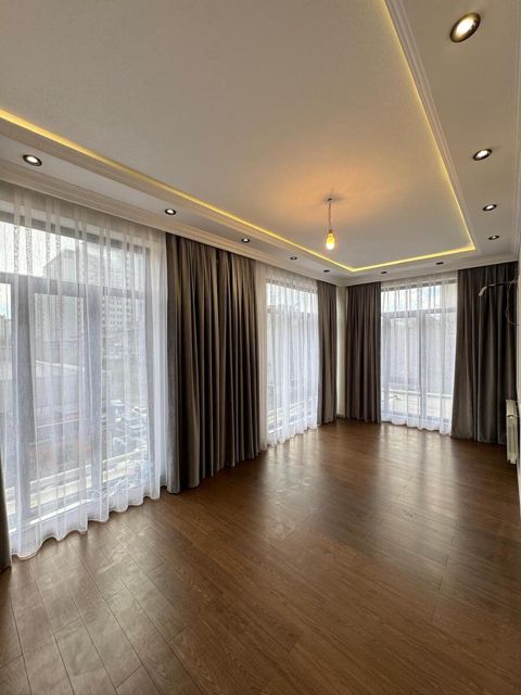 Satılır 2 otaqlı yeni tikili 80 m² — Bakı