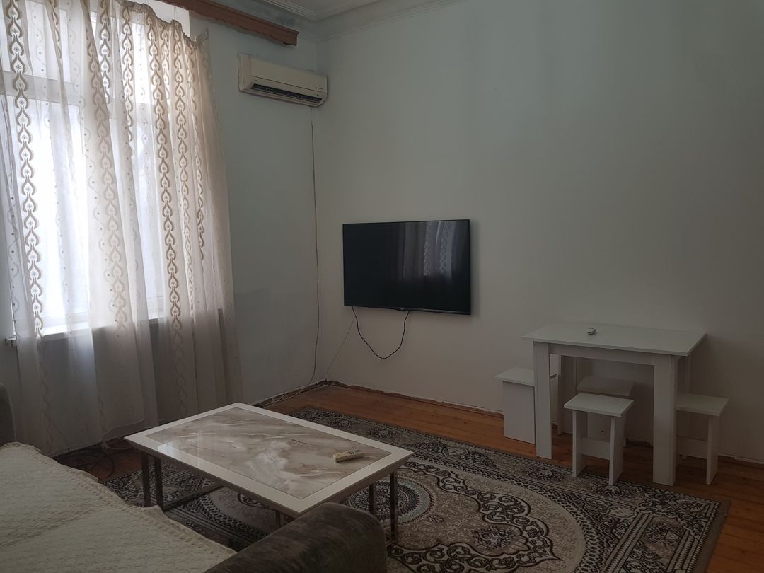 Satılır 2 otaqlı köhnə tikili 33 m² — Mənzil, Bakı