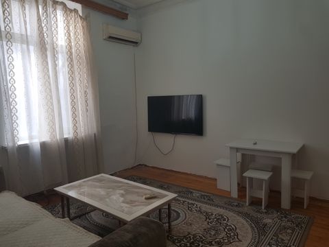 Satılır 2 otaqlı köhnə tikili 33 m² — Bakı