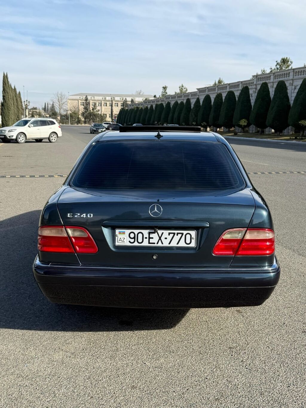 Mercedes-Benz E 240: 2.4 l 1998 il Sedan — Avto, Gəncə (6)