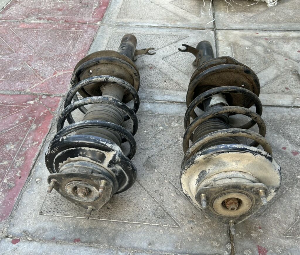 Ford focus 1998-2004 model üçün amortizatorlar 1i işləmir 1i tam işlək — Ehtiyat hissələri, Bakı (2)