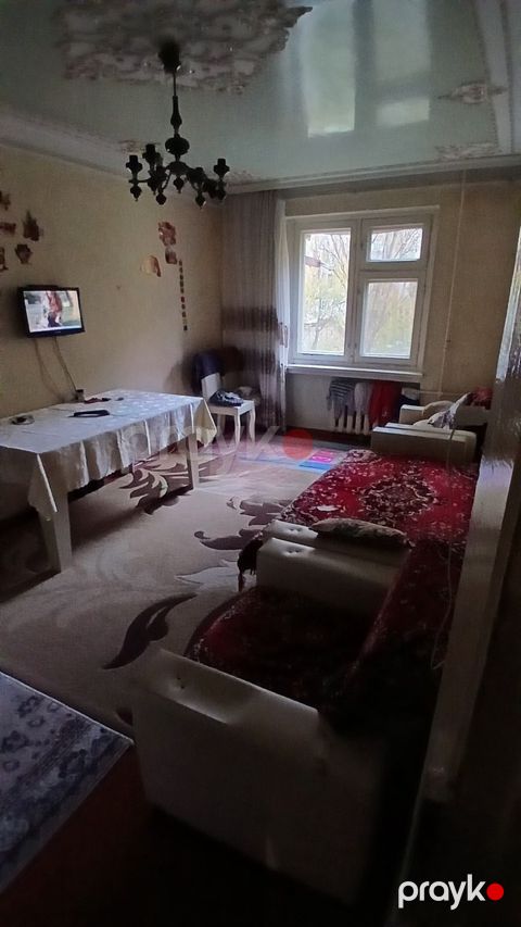 Satılır 3 otaqlı köhnə tikili 80 m²