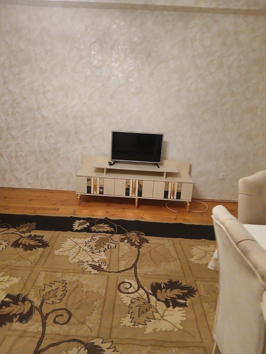 İcarəyə verilir 3 otaqlı köhnə tikili 125 m² — Mənzil, Bakı (10)