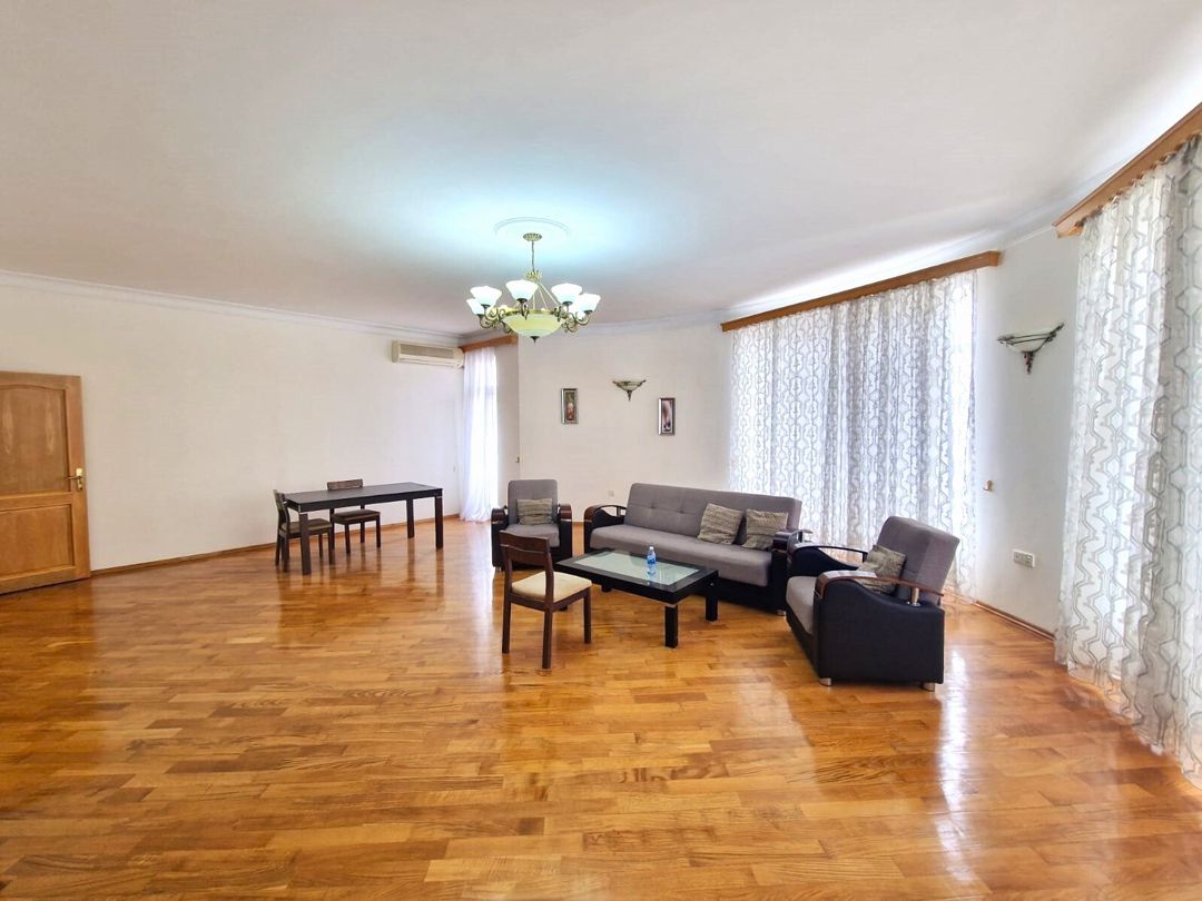 4-otaqlı yeni tikili, Nəsimi r., 220 m² — Mənzil, Bakı (2)