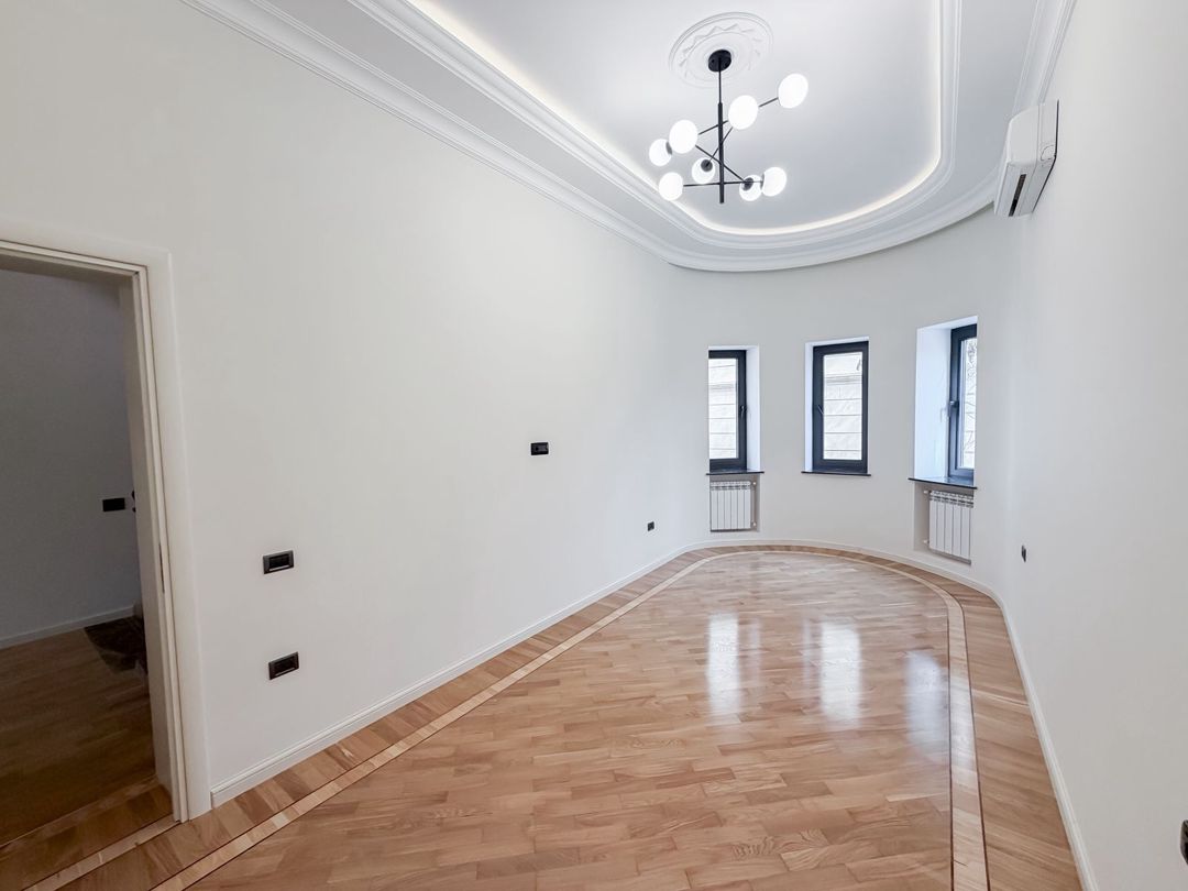 İcarəyə verilir 10 otaqlı həyət evi/bağ evi 522 m² — Ev, villa, Bakı (10)