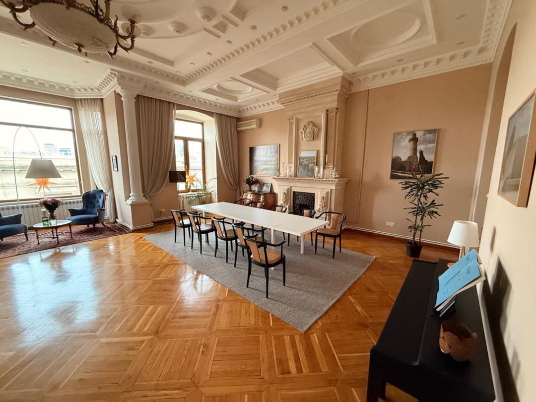 İcarəyə verilir 7 otaqlı köhnə tikili 500 m² — Mənzil, Bakı (3)