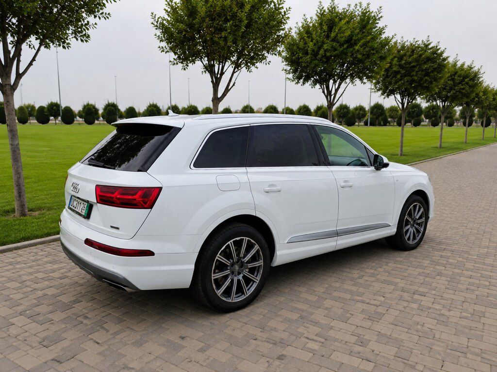 Audi Q7, 2.0 L, 2018 il, 182 000 km — Avtomobillər, Bakı (6)