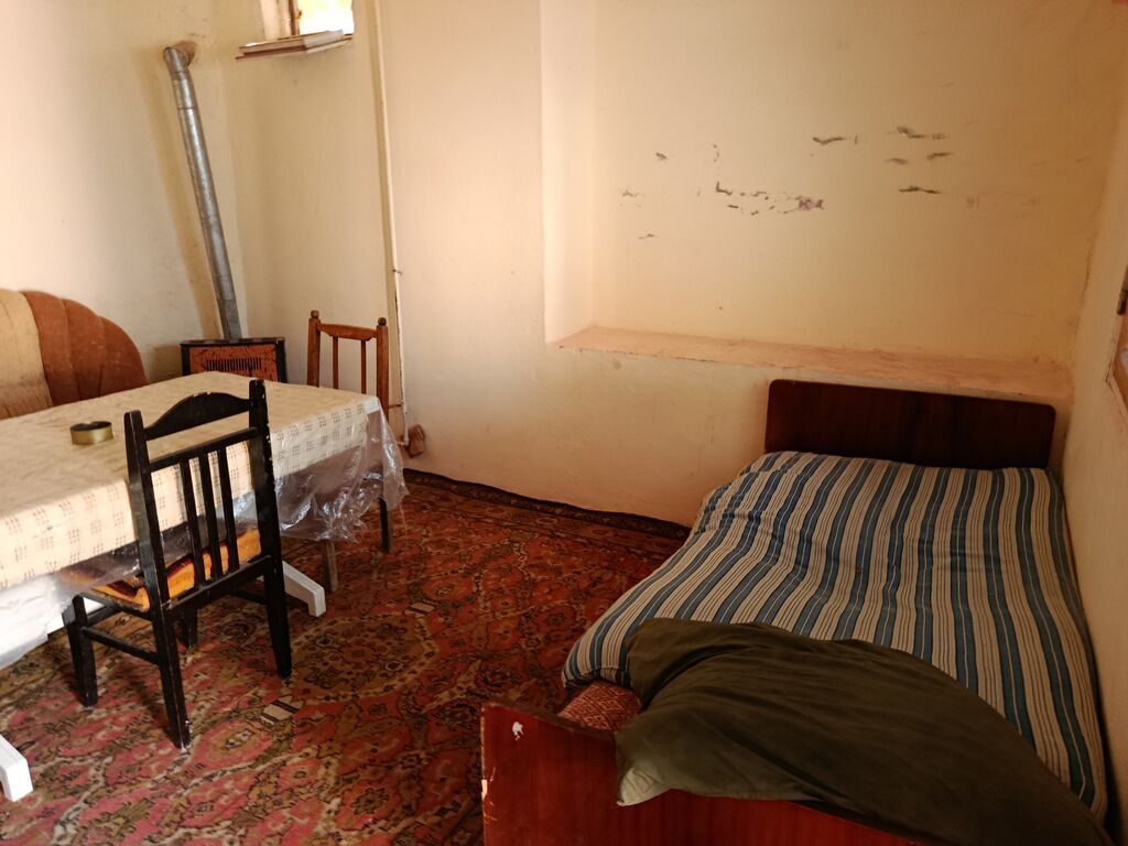 Salam bir otaq kuxna hamam tualet birdi qaz işıq sizlikdi su bizlikdi — Daşınmaz əmlak, Digah (6)