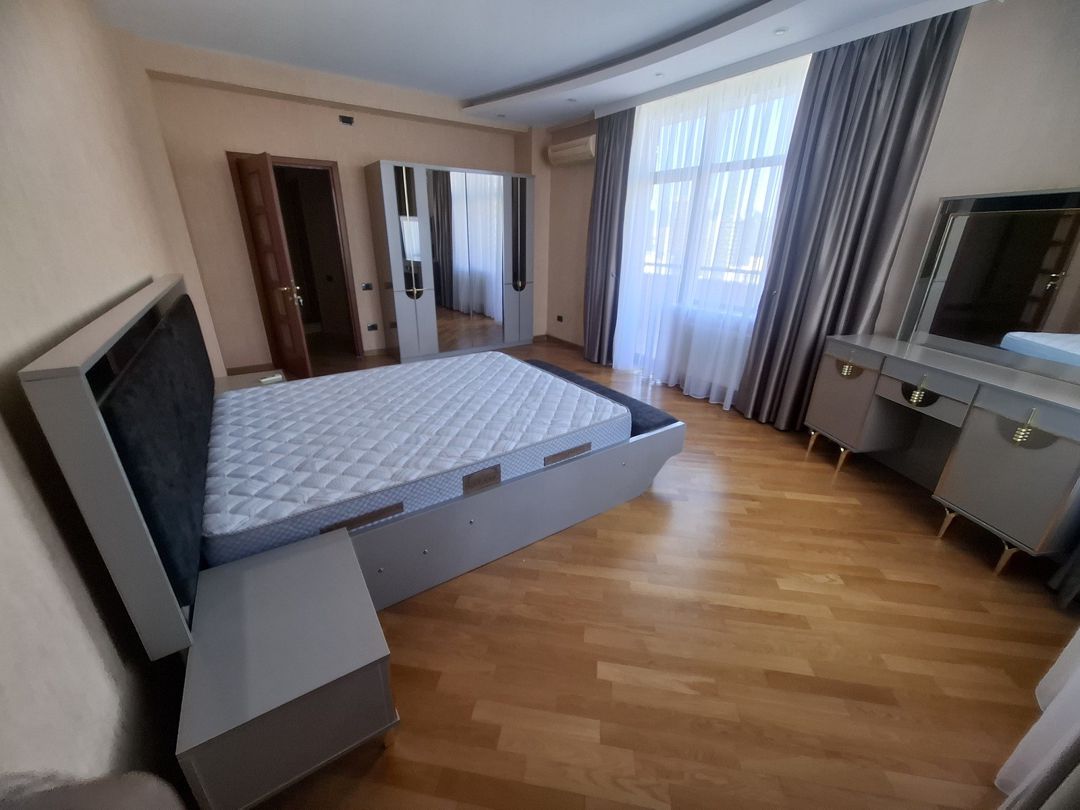 İcarəyə verilir 3 otaqlı yeni tikili 180 m² — Mənzil, Bakı (11)