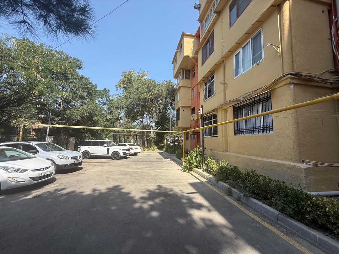 Satılır 3 otaqlı köhnə tikili 70 m² — Mənzil, Bakı (2)