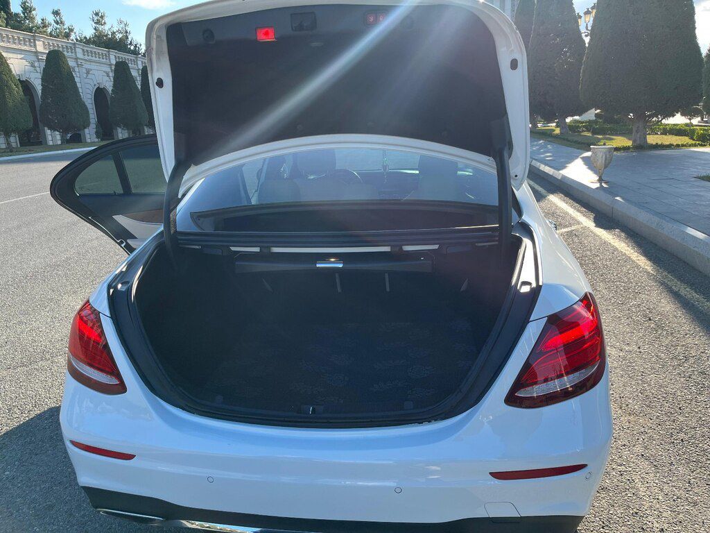 Mercedes E 300, 2.0 L, 2017 il, 134 000 km — Avtomobillər, Gəncə (9)