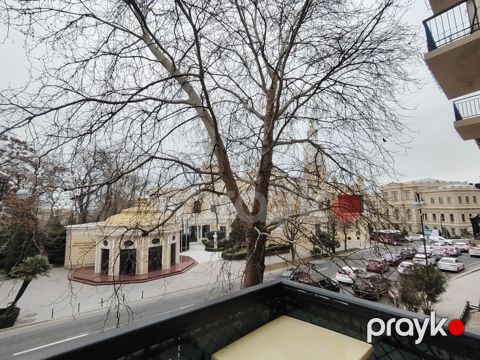 İcarəyə verilir 2 otaqlı köhnə tikili 100 m²