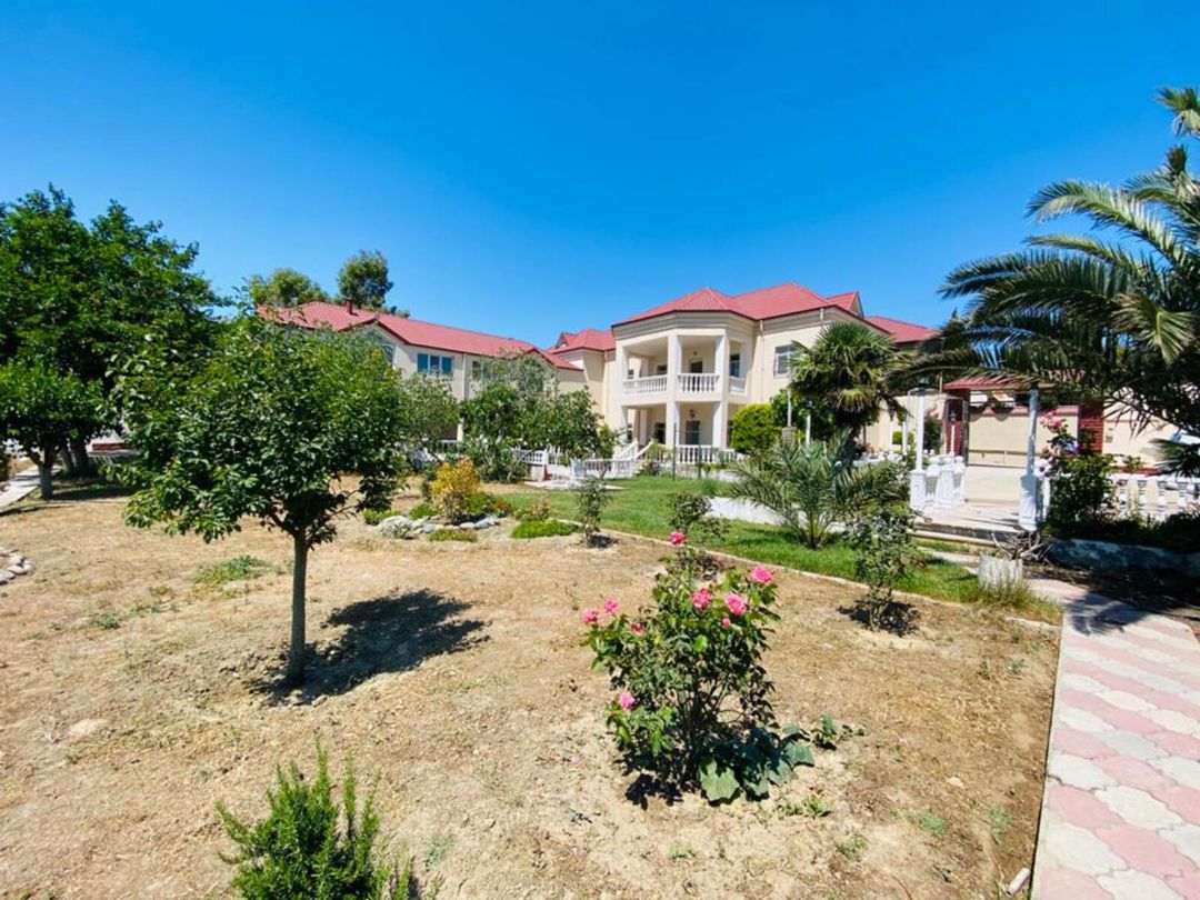Satılır 4 otaqlı həyət evi/bağ evi 250 m² — Ev, villa, Bakı (12)