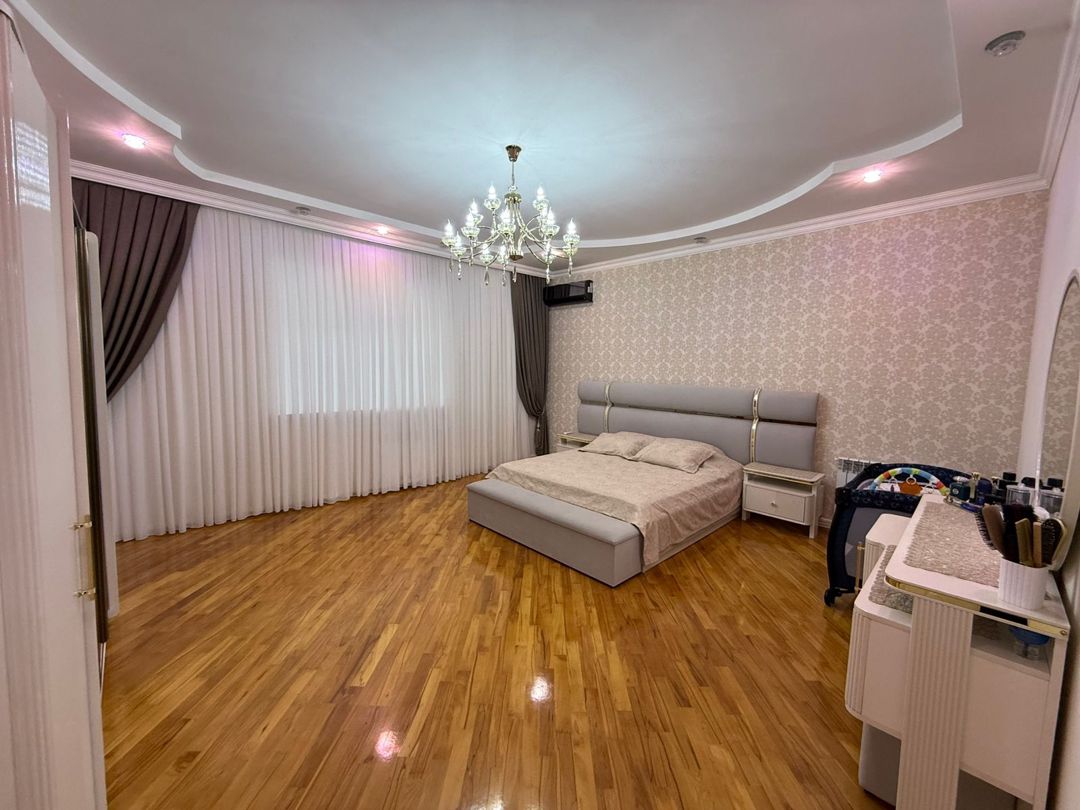 Satılır 5 otaqlı həyət evi/bağ evi 211 m² — Ev, villa, Bakı (11)