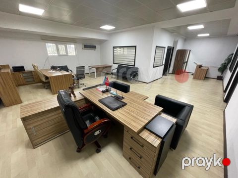 İcarəyə verilir 5 otaqlı ofis 204.3 m²