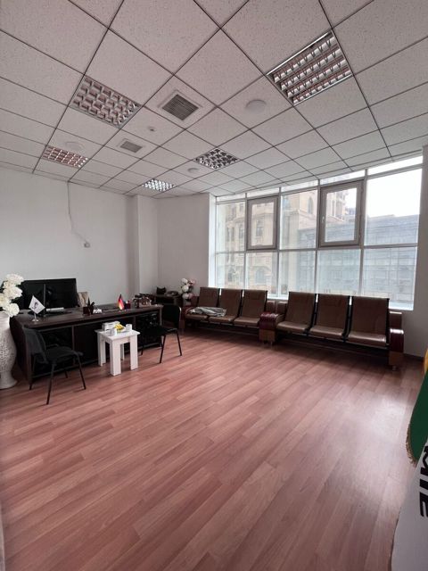 İcarəyə verilir 5 otaqlı ofis 140 m² — Bakı