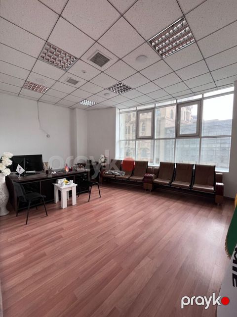 İcarəyə verilir 5 otaqlı ofis 140 m²