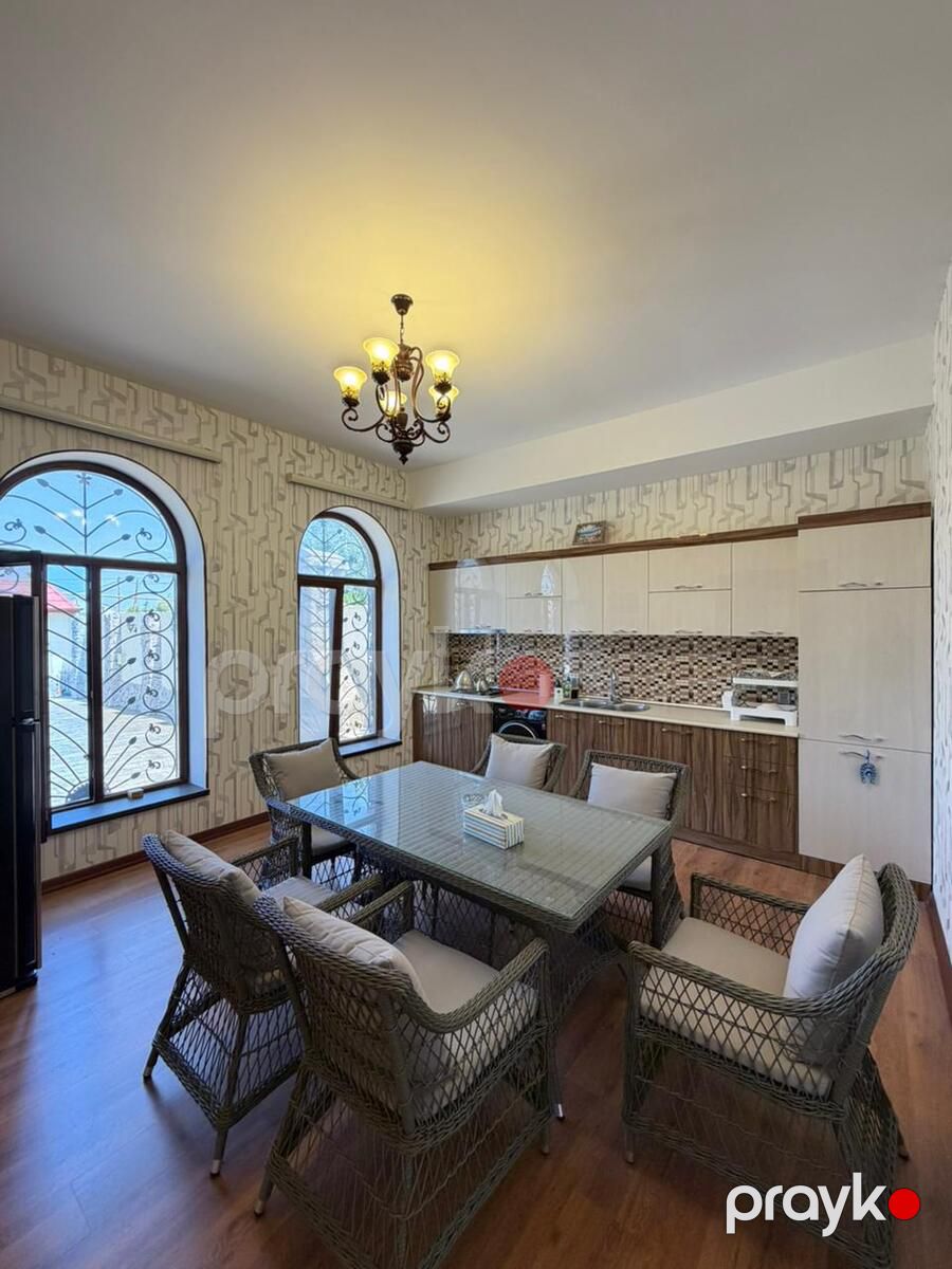 Satılır 5 otaqlı həyət evi/bağ evi 200 m² — Ev, villa, Bakı (8)