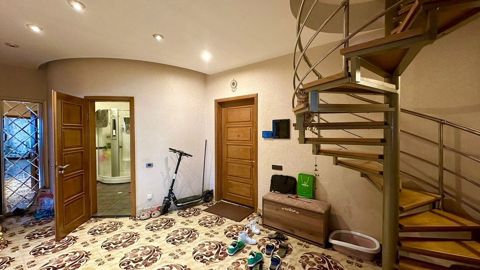 Satılır 5 otaqlı yeni tikili 200 m² — Bakı