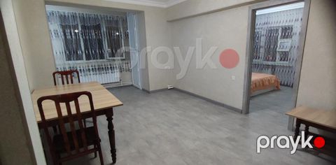 İcarəyə verilir 2 otaqlı köhnə tikili 65 m²