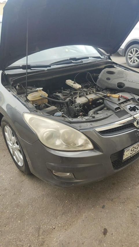 Hyundai i30 hatchback, 5 qapı, tünd boz rəng. - Benzin mühərriki — Bakı