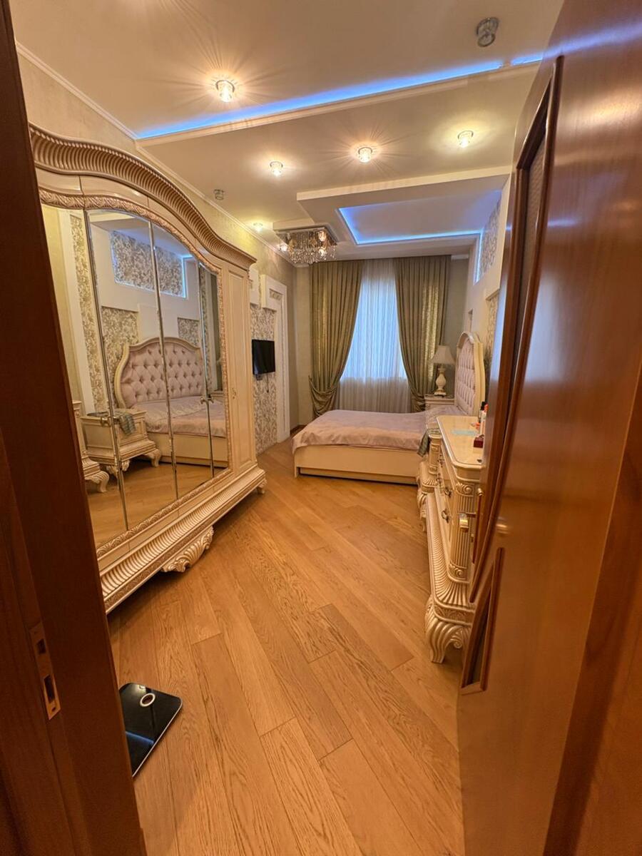 Satılır 4 otaqlı yeni tikili 170 m² — Mənzil, Bakı (7)