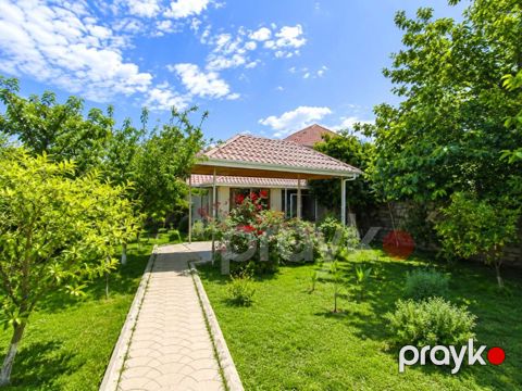 Satılır 7 otaqlı həyət evi/bağ evi 350 m²