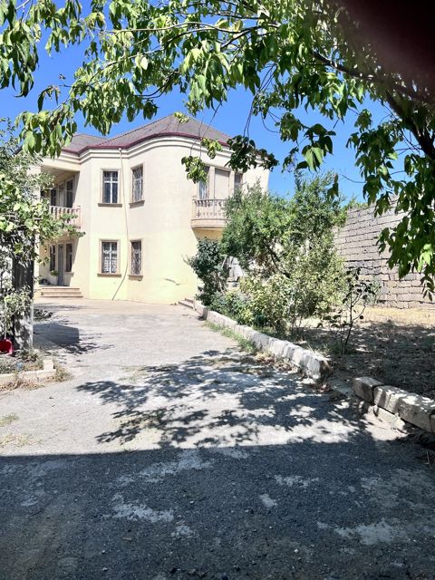 Satılır 6 otaqlı həyət evi/bağ evi 200 m² — Bakı
