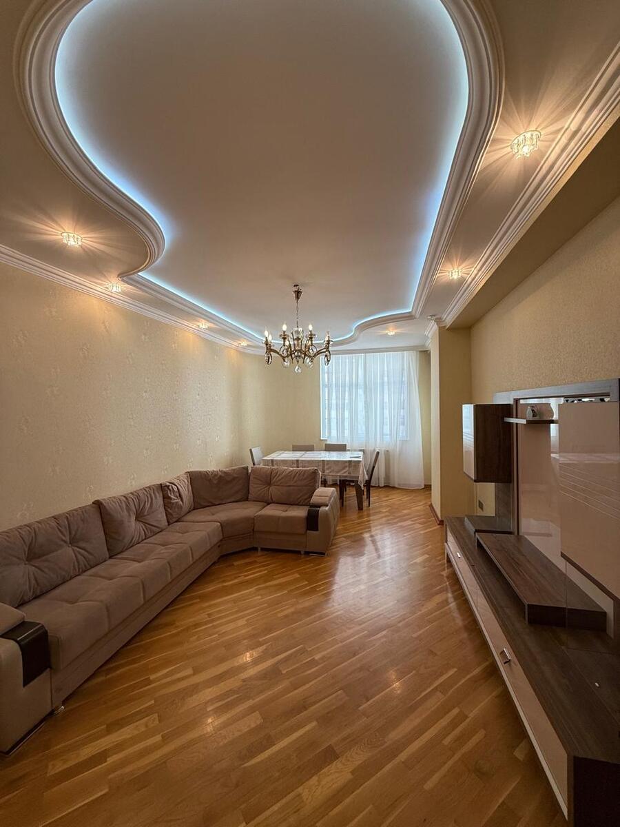 Satılır 3 otaqlı yeni tikili 130 m² — Mənzil, Bakı (2)