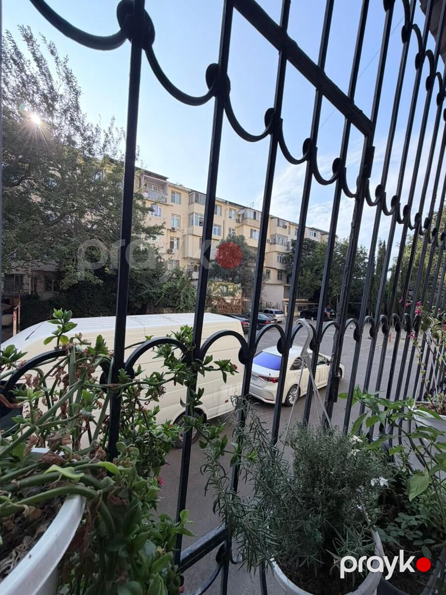 Satılır 3 otaqlı köhnə tikili 100 m² — Mənzil, Bakı (4)