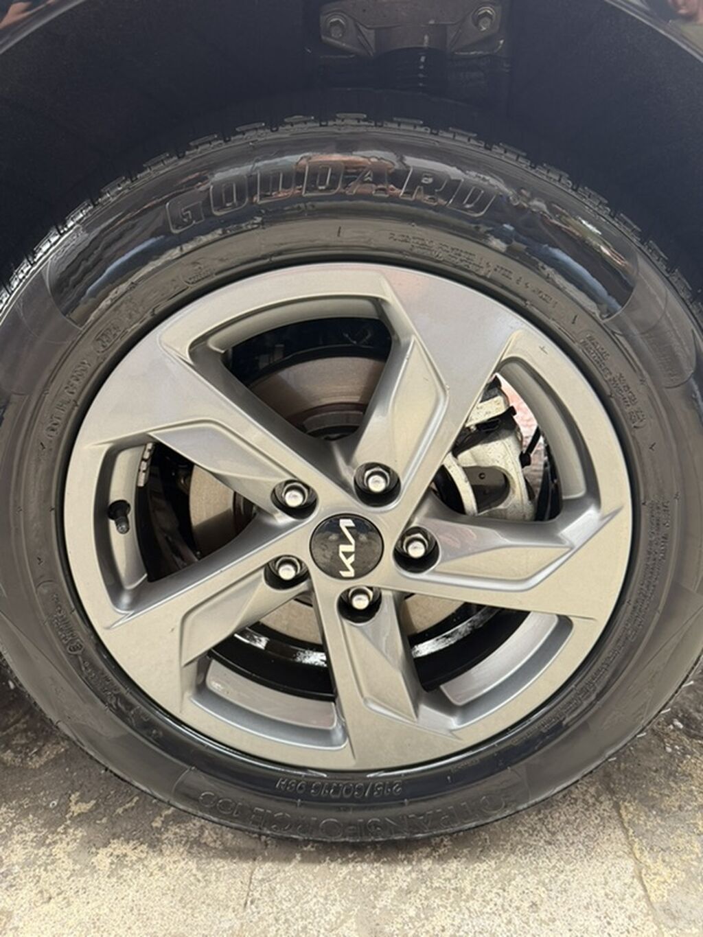 Kia orijinal yüngül lehimli disk və şin komplekti - Disk: Kia — Avto, Quba