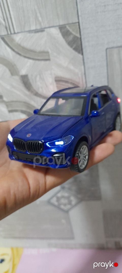 Bmw X5 1:32 Ölçüdə Təzədir Səsli və İşıqlı Hər yeri açılır heç bir — Bakı