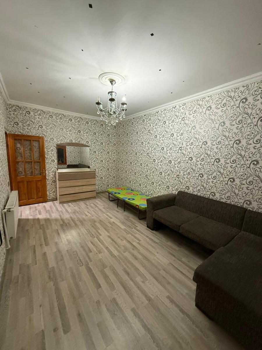 Satılır 2 otaqlı köhnə tikili 70 m² — Mənzil, Bakı (2)