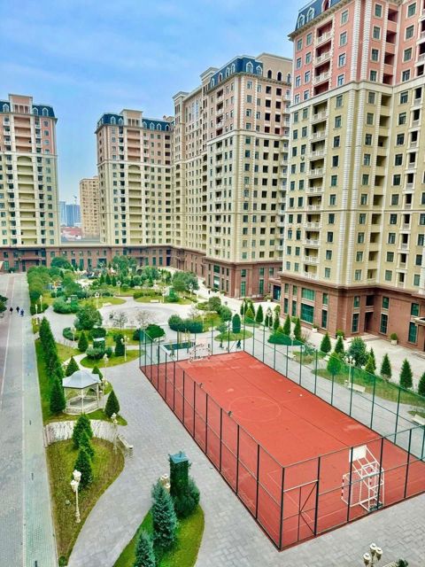 Satılır 4 otaqlı yeni tikili 185 m² — Bakı