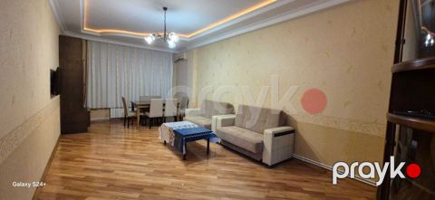 İcarəyə verilir 3 otaqlı yeni tikili 135 m²