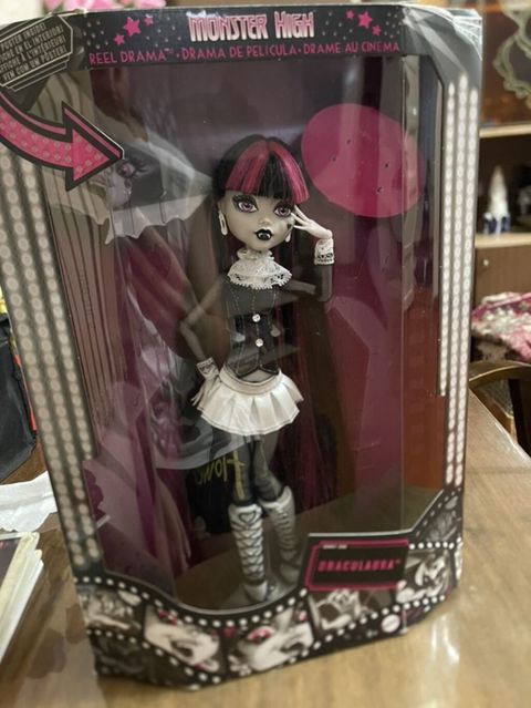 Monster High “Reel Drama” kolleksiya kuklası – Draculaura — Digah