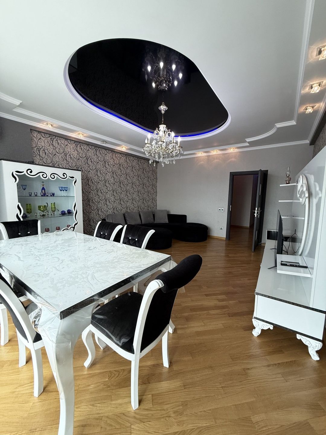 İcarəyə verilir 3 otaqlı yeni tikili 145 m² — Mənzil, Bakı (11)