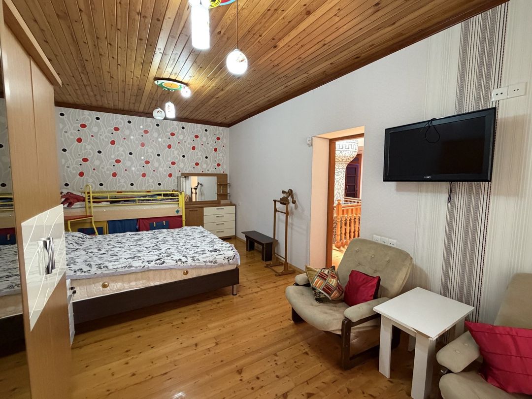 Satılır 7 otaqlı həyət evi/bağ evi 300 m² — Ev, villa, Bakı (9)