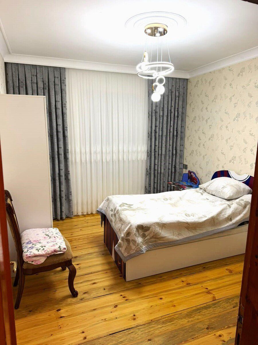 Satılır 4 otaqlı köhnə tikili 92 m² — Mənzil, Bakı (8)