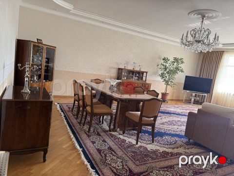İcarəyə verilir 4 otaqlı yeni tikili 201 m²