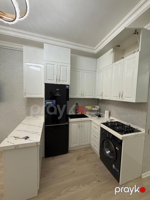 İcarəyə verilir 2 otaqlı yeni tikili 70 m²