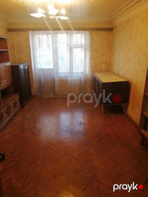 Satılır 3 otaqlı köhnə tikili 75 m²