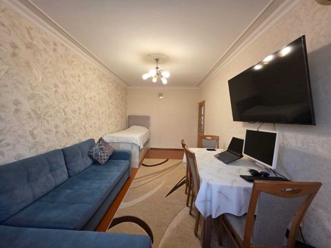 Satılır 2 otaqlı köhnə tikili 60 m² — Bakı