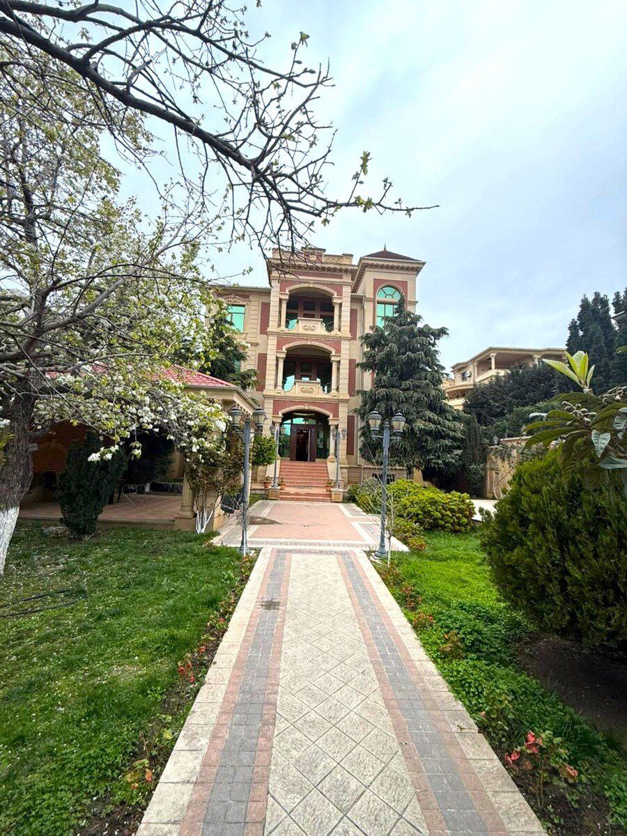 Satılır 12 otaqlı həyət evi/bağ evi 980 m² — Ev, villa, Bakı