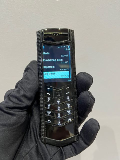Vertu Signature S Design Clous de Paris PVD Black 4GB — Bakı