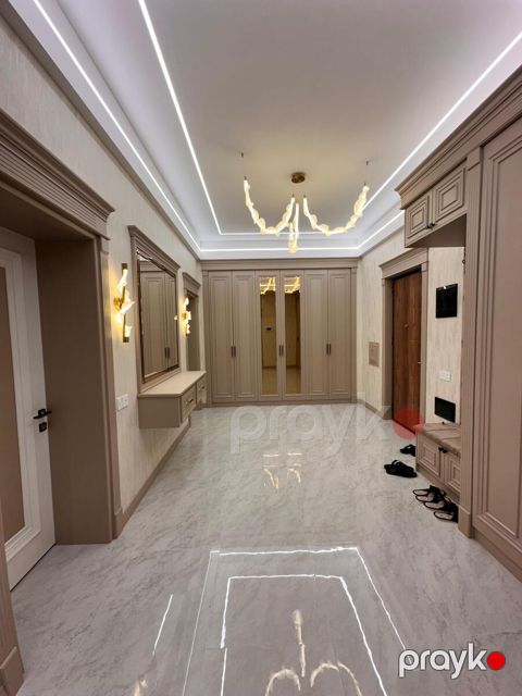 Satılır 4 otaqlı yeni tikili 195 m²